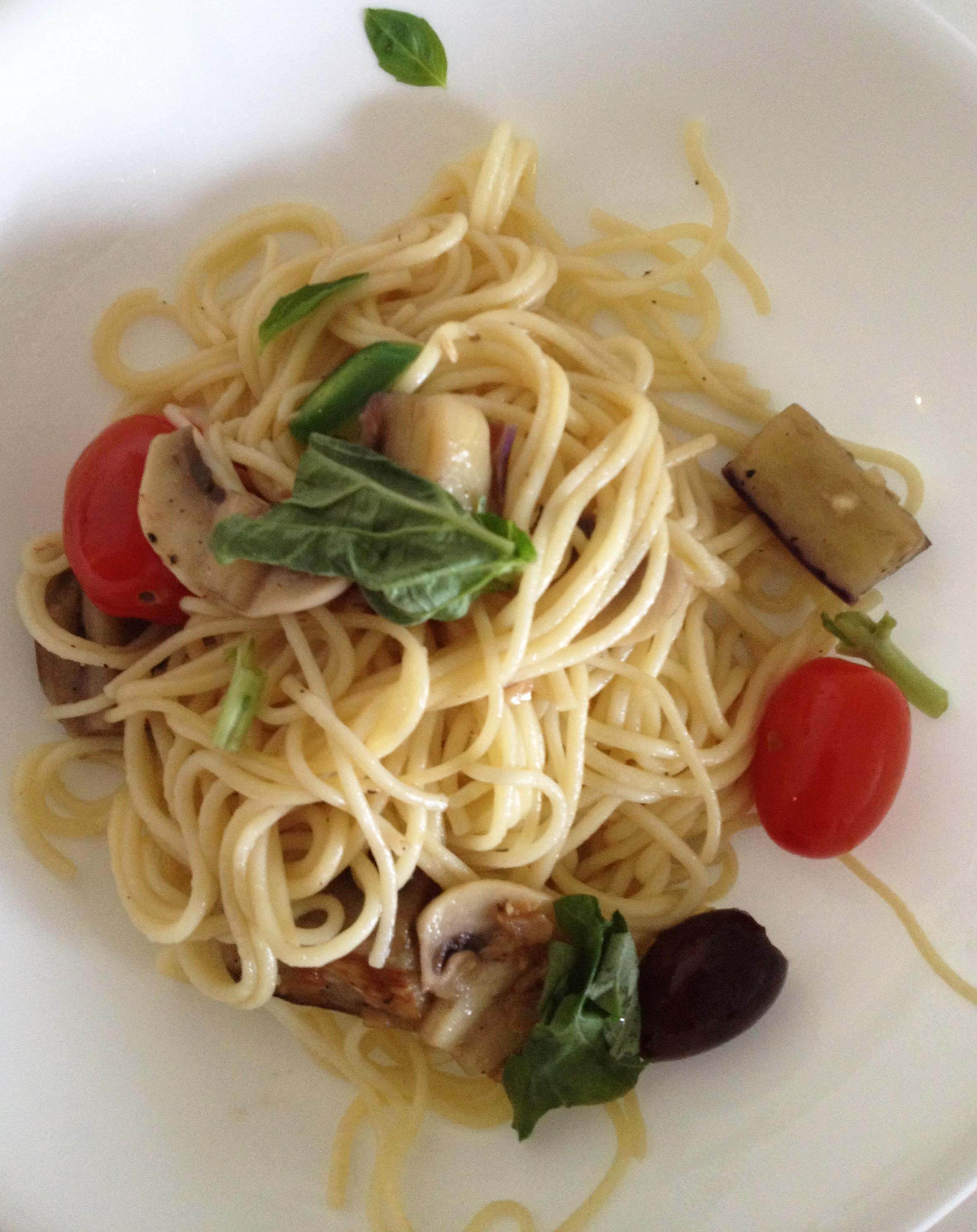 Mediterranean Vegetarian Spaghetti – The Fabulous Rat