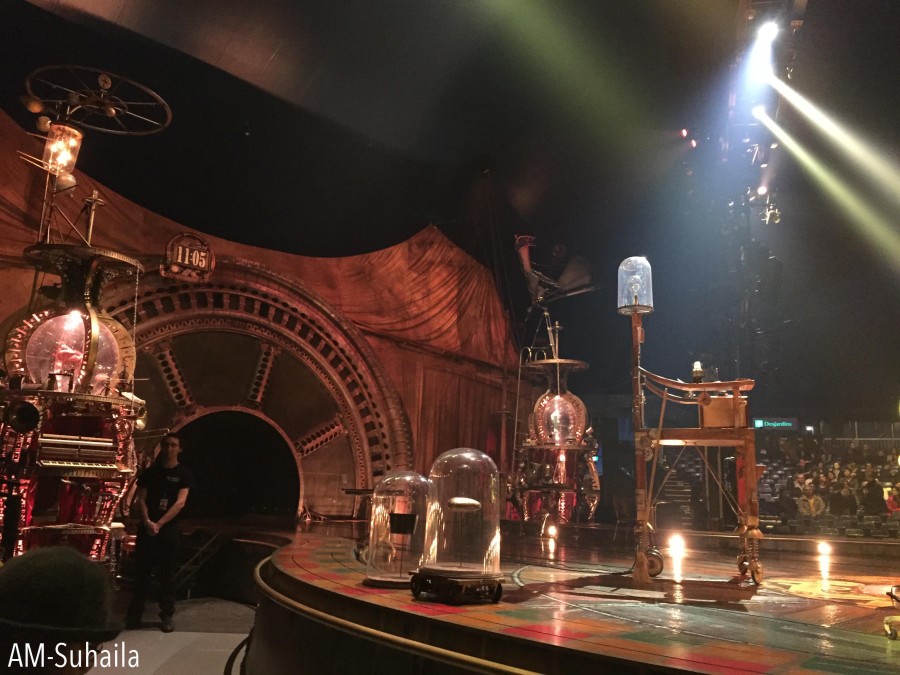 Kurios4