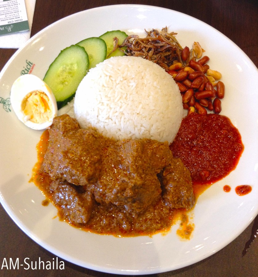 Nasi Lemak with Beef Rendang