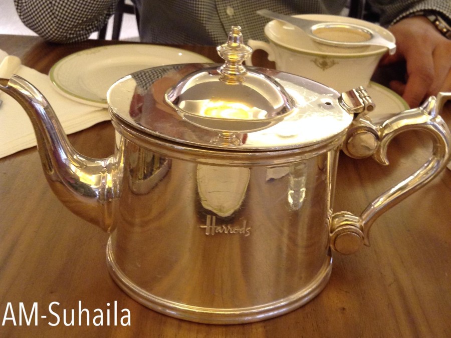 Lovely Tea-set at Harrods